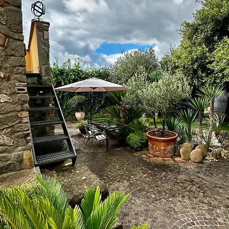 Borgo De' Paolis *